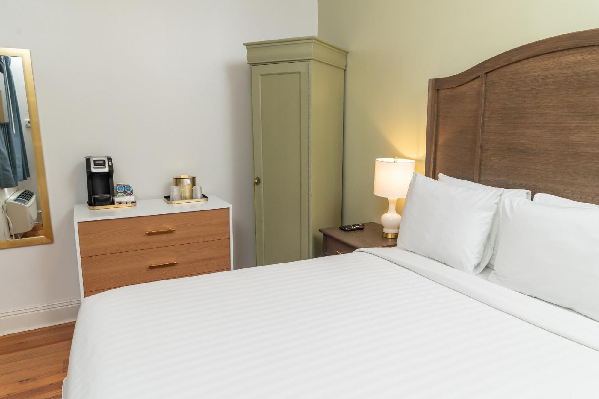 Lamothe House Hotel A French Quarter Guest Houses Property 뉴올리언스 외부 사진