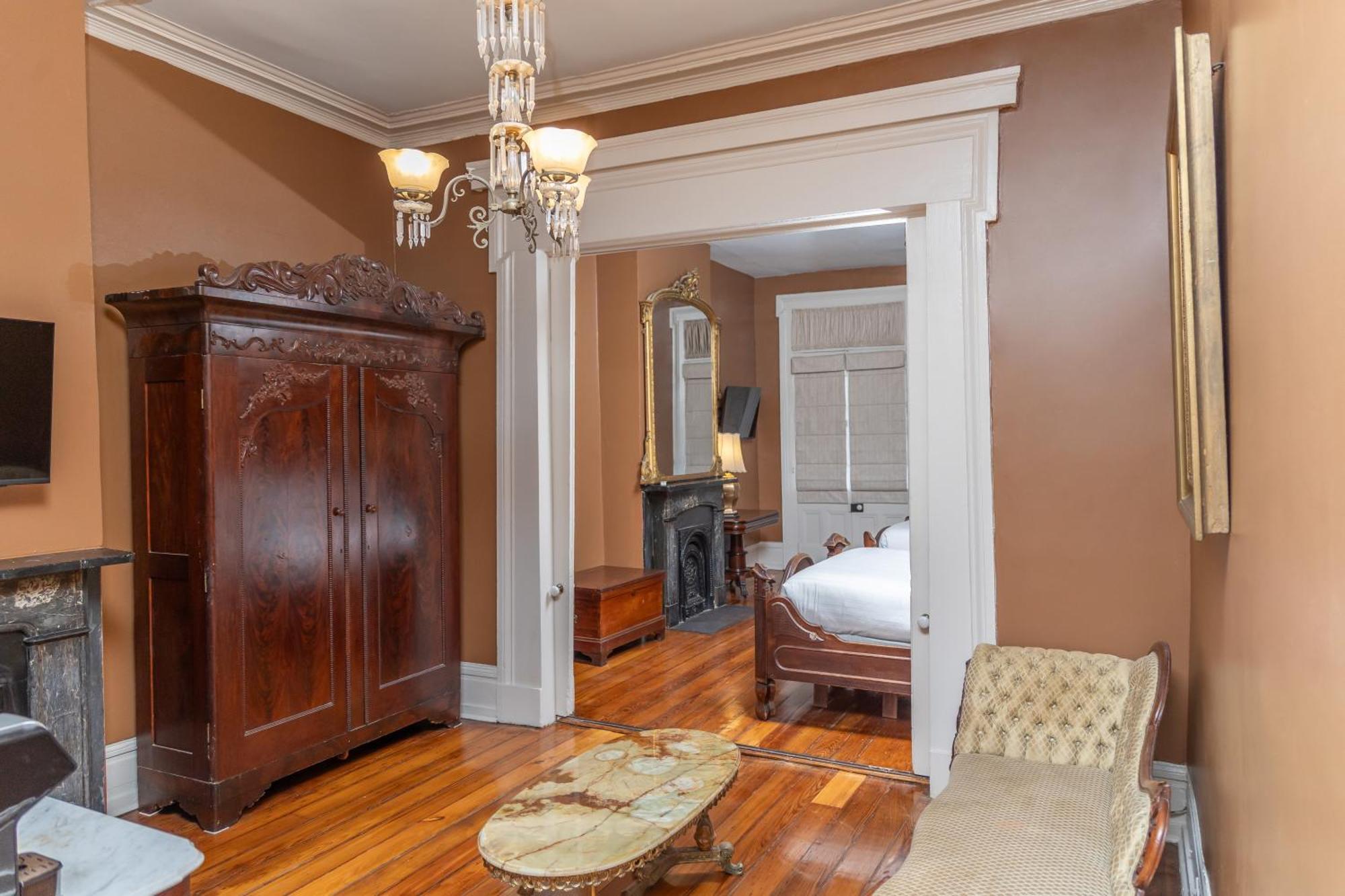 Lamothe House Hotel A French Quarter Guest Houses Property 뉴올리언스 외부 사진