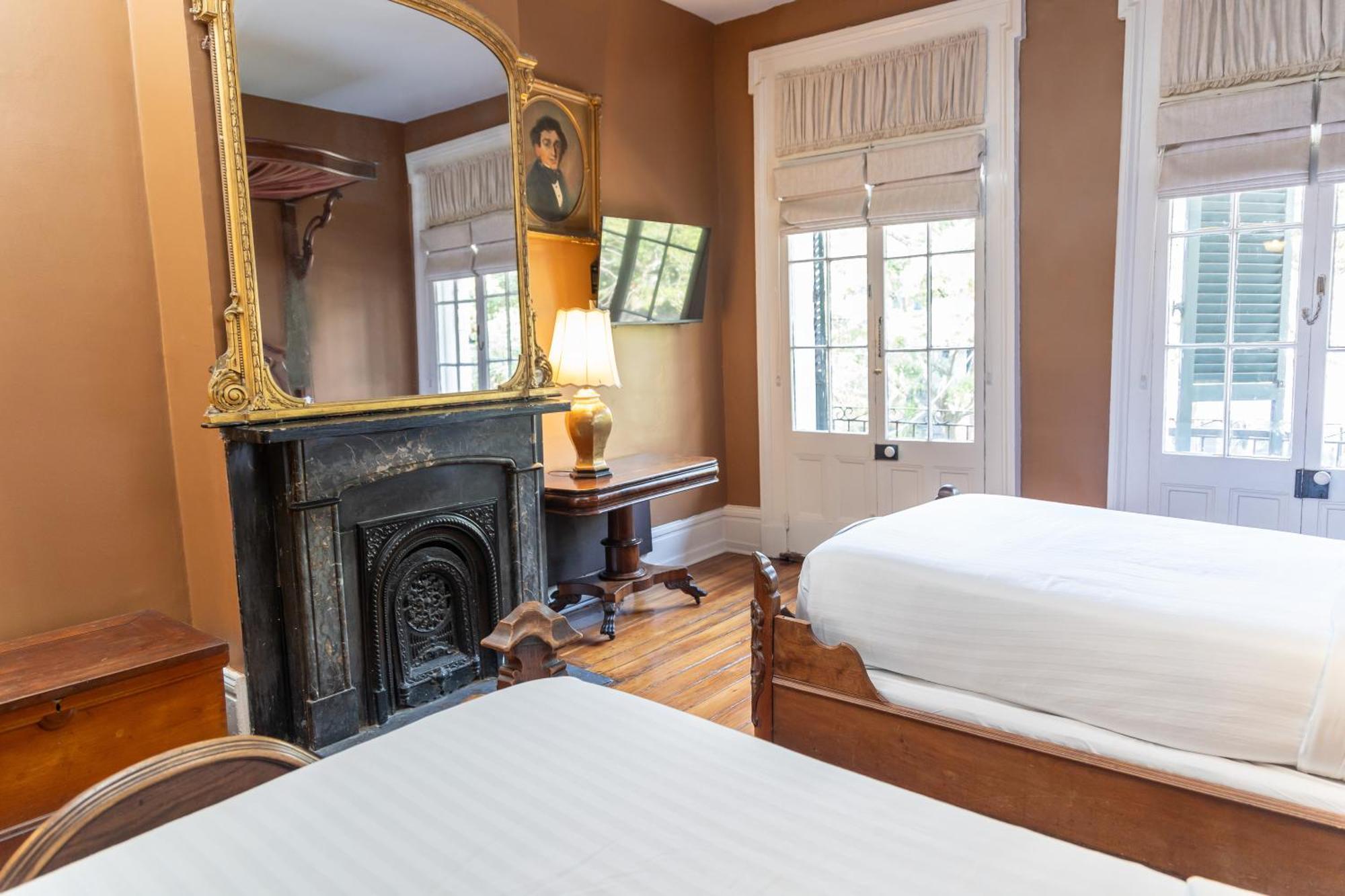 Lamothe House Hotel A French Quarter Guest Houses Property 뉴올리언스 외부 사진