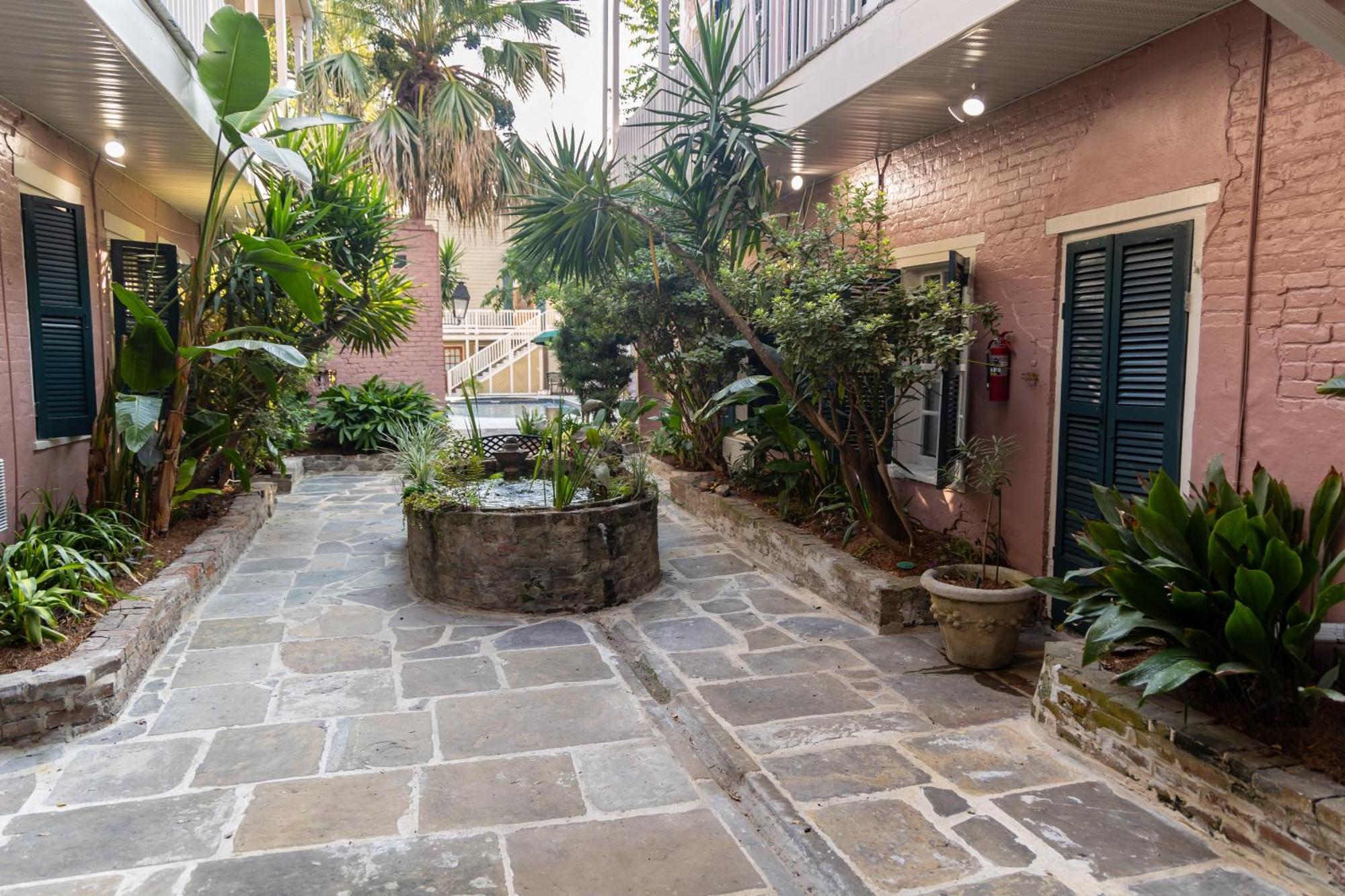 Lamothe House Hotel A French Quarter Guest Houses Property 뉴올리언스 외부 사진