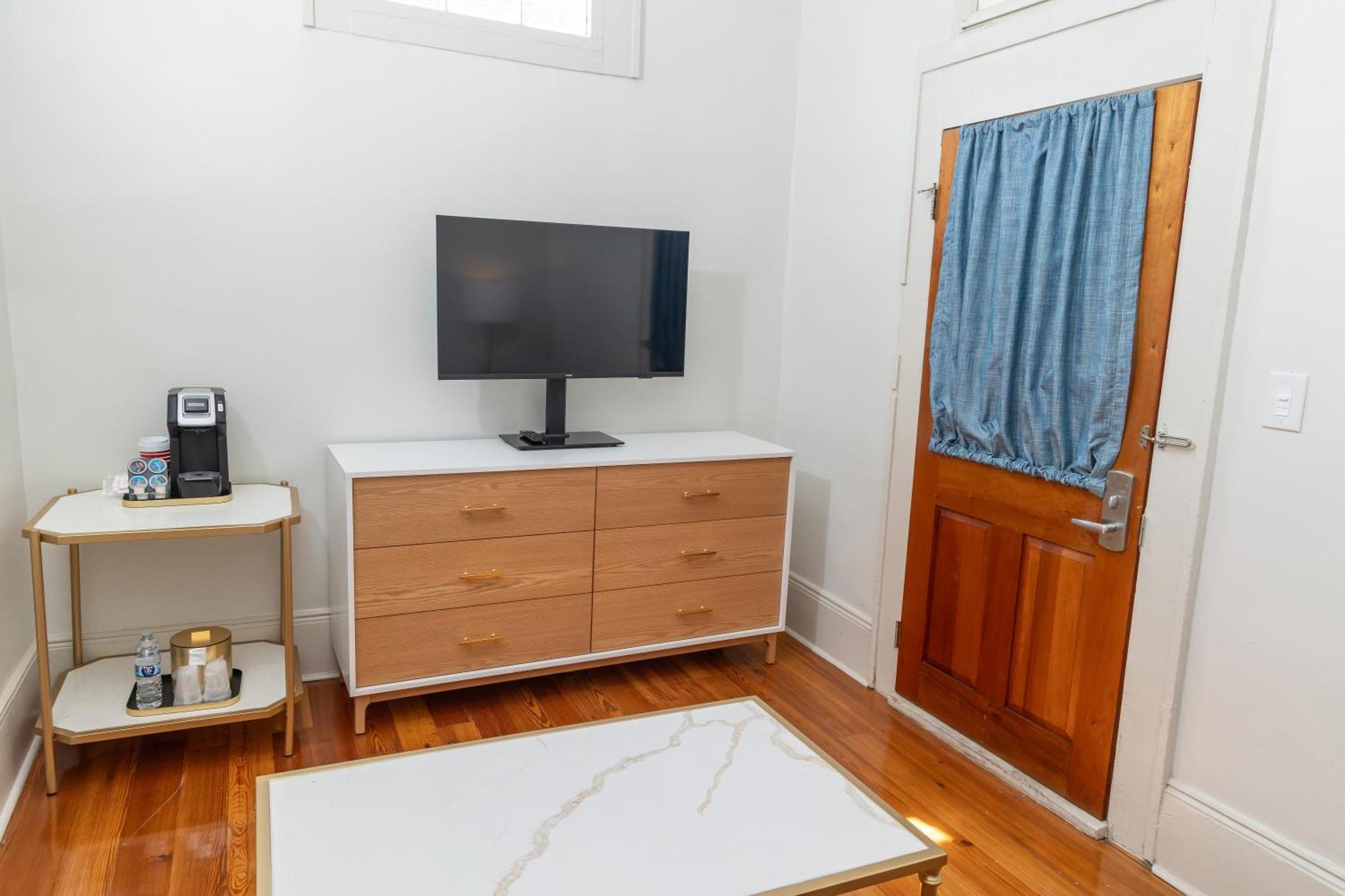 Lamothe House Hotel A French Quarter Guest Houses Property 뉴올리언스 외부 사진