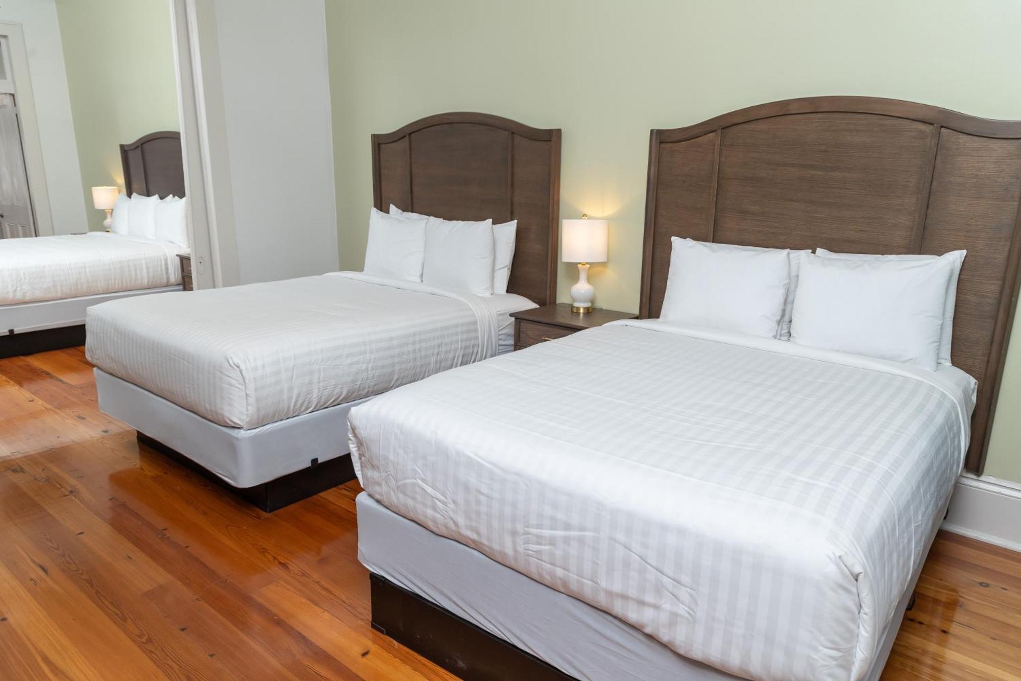 Lamothe House Hotel A French Quarter Guest Houses Property 뉴올리언스 외부 사진